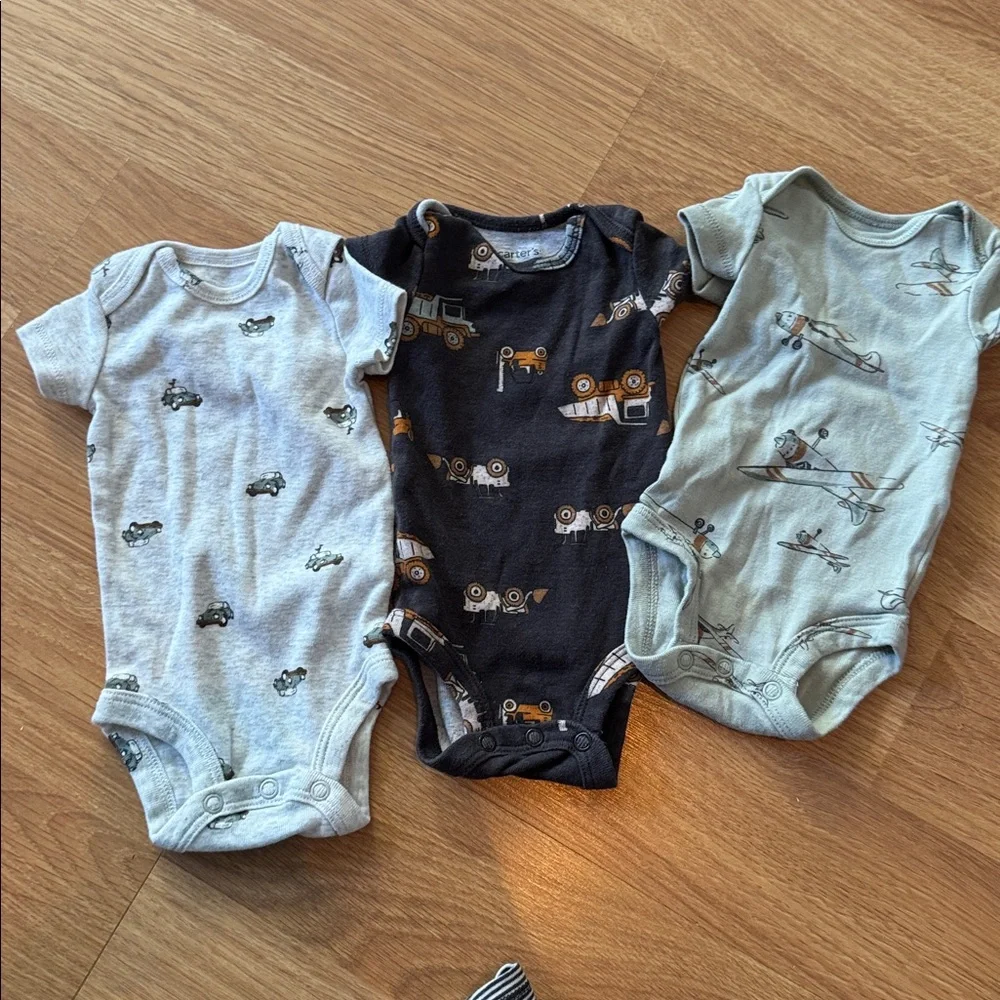 Carter's 0-3 months Cars/Airplanes baby boys bodysuits